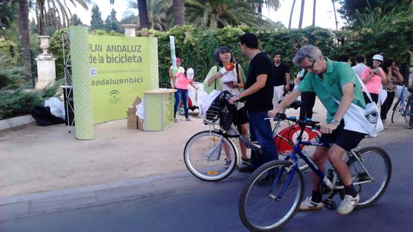 Sevilla.-Urbanismo rechaza indemnizar a un ciclista caído y le reprocha que no circulase por carril bici ni a la derecha Sevilla.-Urbanismo rechaza indemnizar a un ciclista caído y le reprocha que no circulase por carril bici ni a la derecha