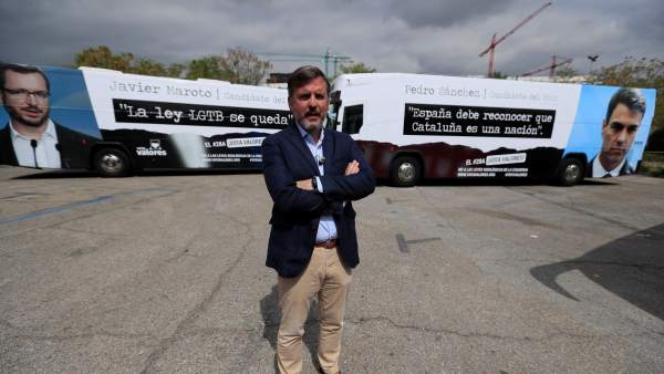 Ignacio Arsuaga presenta tres nuevos autobuses Ignacio Arsuaga presenta tres nuevos autobuses