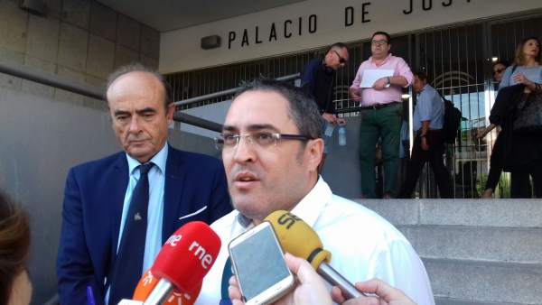 Aníbal Domínguez, hermano del hombre asesinado en el doble crimen de Almonte. Aníbal Domínguez, hermano del hombre asesinado en el doble crimen de Almonte.