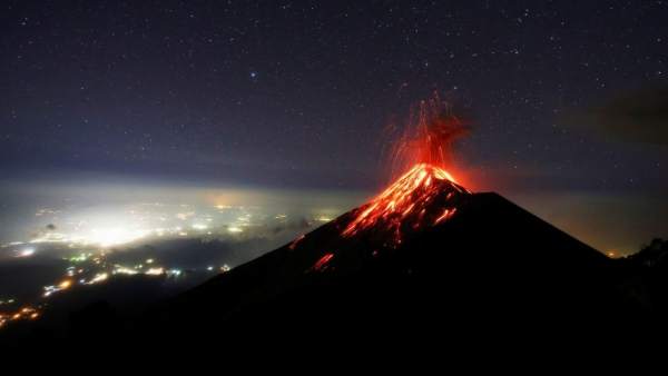 Volcán de Fuego Volcán de Fuego