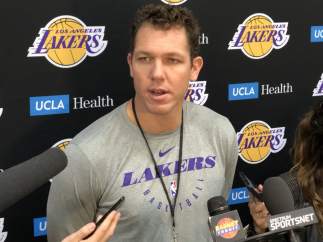 Luke Walton, exentrenador de los Lakers