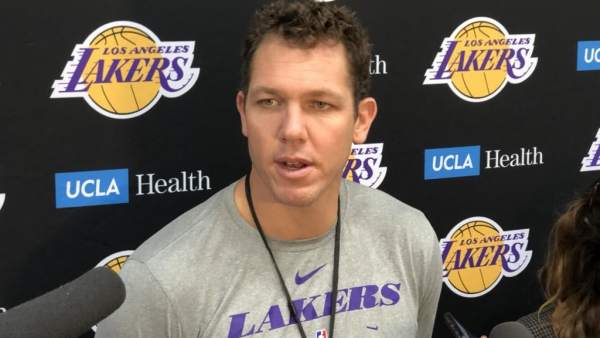 Luke Walton, exentrenador de los Lakers Luke Walton, exentrenador de los Lakers