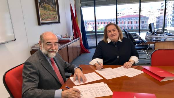 Salud y el Colegio de Farmacéuticos colaborarán para mejorar la seguridad en el uso de los medicamentos Salud y el Colegio de Farmacéuticos colaborarán para mejorar la seguridad en el uso de los medicamentos