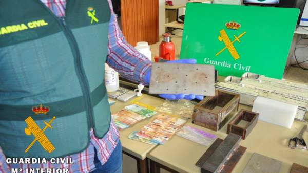 Almería.-Sucesos.-Siete detenidos acusados de producir drogas en un laboratorio de Murcia y distribuirla en Los Vélez Almería.-Sucesos.-Siete detenidos acusados de producir drogas en un laboratorio de Murcia y distribuirla en Los Vélez