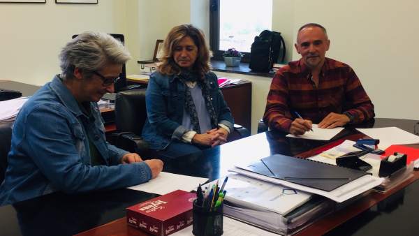 Educación firma el convenio con la Escuela Navarra de Teatro y una subvención de 45.000 euros Educación firma el convenio con la Escuela Navarra de Teatro y una subvención de 45.000 euros