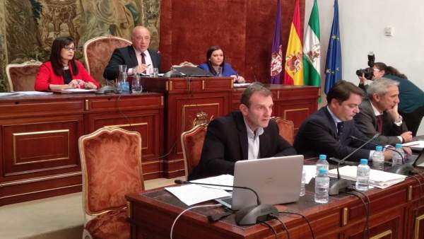 Córdoba.- El Gobierno reitera a la Diputación que la 'reclasificación automática' de los bomberos a C1 'no es posible' Córdoba.- El Gobierno reitera a la Diputación que la 'reclasificación automática' de los bomberos a C1 'no es posible'