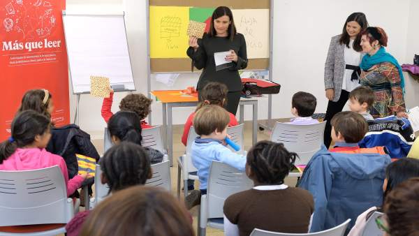 XSantander.- Igual defiende que las bibliotecas sean espacios abiertos con actividades para crear afición por la lectura XSantander.- Igual defiende que las bibliotecas sean espacios abiertos con actividades para crear afición por la lectura