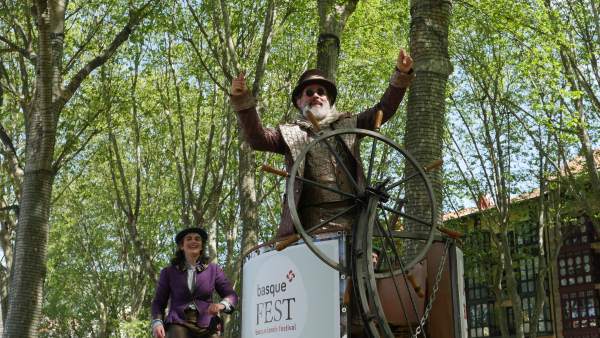 La Semana Santa se cierra en Bilbao con un 7% más de turistas, el 58% de ellos estatales y 33%, internacionales La Semana Santa se cierra en Bilbao con un 7% más de turistas, el 58% de ellos estatales y 33%, internacionales