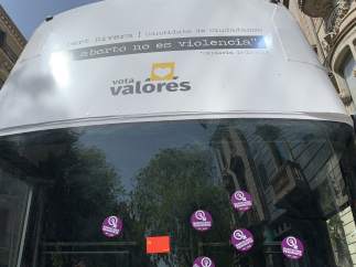 La CUP para el autobús de Hazte Oír en Barcelona y los Mossos identifican a uno de sus candidatos.
