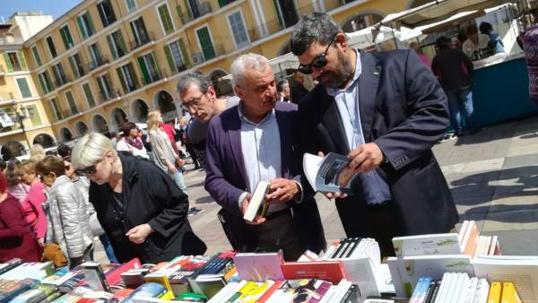26M.- VOX Plantea Que Todos Los Premios Literarios Públicos En Baleares Sean 'Bilingües En Balear Y Español' 26M.- VOX Plantea Que Todos Los Premios Literarios Públicos En Baleares Sean 'Bilingües En Balear Y Español'