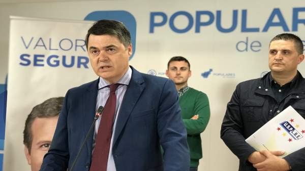 Granada.- 28A.- Rojas (PP) se compromete con la Policía Local para reconocer por ley el riesgo de la profesión Granada.- 28A.- Rojas (PP) se compromete con la Policía Local para reconocer por ley el riesgo de la profesión