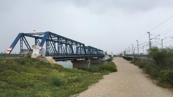 Cádiz.- UGT muestra satisfacción 'moderada' por el traspaso de compentecias del puente de acceso a Navantia San Fernando Cádiz.- UGT muestra satisfacción 'moderada' por el traspaso de compentecias del puente de acceso a Navantia San Fernando