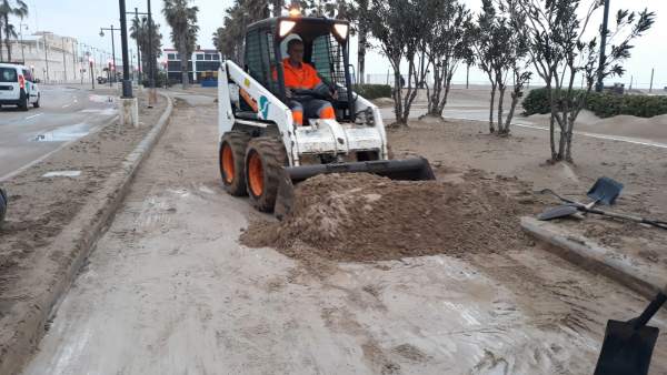 Les platges de València inicien el camí cap a la normalitat Les platges de València inicien el camí cap a la normalitat
