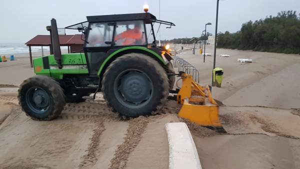 Las playas de la ciudad de Valencia volverán a estar 'en condiciones' durante esta semana después del temporal Las playas de la ciudad de Valencia volverán a estar 'en condiciones' durante esta semana después del temporal