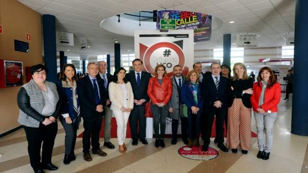 Córdoba.- Unos 4.000 estudiantes de 4º de la ESO despiertan su vocación universitaria en OrientaUCO Córdoba.- Unos 4.000 estudiantes de 4º de la ESO despiertan su vocación universitaria en OrientaUCO