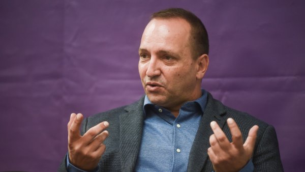 Rubén Martínez Dalmau: "Podem ha fet els deures en Les Corts; el Consell del senyor Puig, no" Rubén Martínez Dalmau: "Podem ha fet els deures en Les Corts; el Consell del senyor Puig, no"