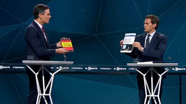 Intercambio entre Rivera y Sánchez Intercambio entre Rivera y Sánchez