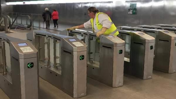 Granada.- Siete empresas optan a dos concursos de limpieza del metro Granada.- Siete empresas optan a dos concursos de limpieza del metro