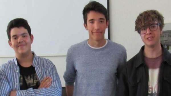 Alumnos del IES El Greco de Toledo participan en la fase nacional de una competición de la Agencia Espacial Europea Alumnos del IES El Greco de Toledo participan en la fase nacional de una competición de la Agencia Espacial Europea
