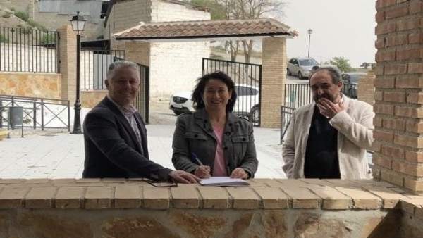 Granada.- Agrón recupera el entorno del lavadero-fuente del municipio con la financiación de la Diputación Granada.- Agrón recupera el entorno del lavadero-fuente del municipio con la financiación de la Diputación