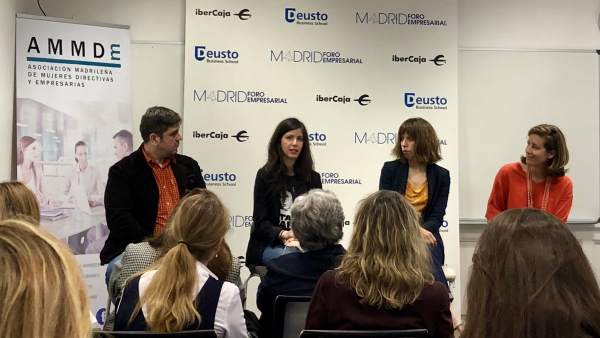 De izquierda a derecha, Arráez, Requena, Pinar y Marta Lamas, de Madrid Foro Empresarial. De izquierda a derecha, Arráez, Requena, Pinar y Marta Lamas, de Madrid Foro Empresarial.