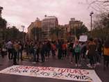 Estudiantes durante la concentración en la Plaza Universidad.