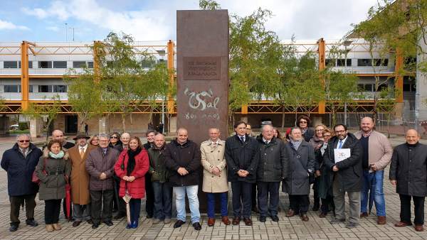 El tótem del VIII Centenario de la USAL ya descansa en el Campus Miguel de Unamuno El tótem del VIII Centenario de la USAL ya descansa en el Campus Miguel de Unamuno