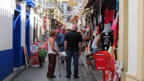 La Asociación de viviendas turísticas niega que el Ayuntamiento de Córdoba pueda limitar y suspender las licencias La Asociación de viviendas turísticas niega que el Ayuntamiento de Córdoba pueda limitar y suspender las licencias