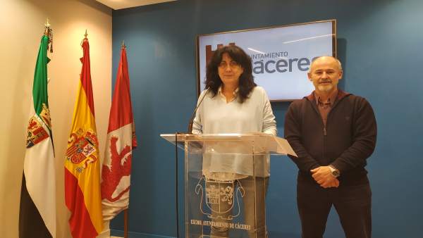 Consuelo López e Ildefonso Calvo, concejales de Cáceres Tú Consuelo López e Ildefonso Calvo, concejales de Cáceres Tú