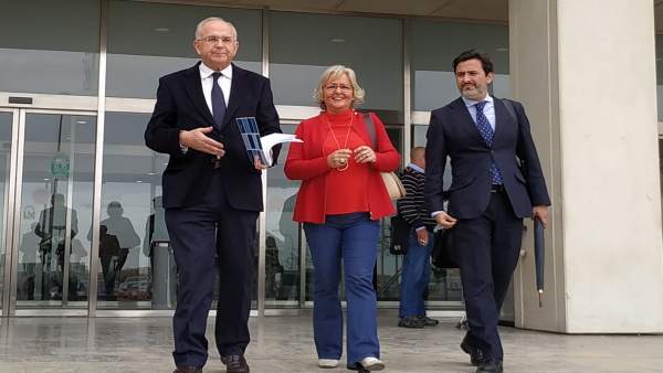 Málaga.- Tribunales.- Defensa de los ediles Porras y Pomares pedirá el archivo del caso Villas del Arenal Málaga.- Tribunales.- Defensa de los ediles Porras y Pomares pedirá el archivo del caso Villas del Arenal