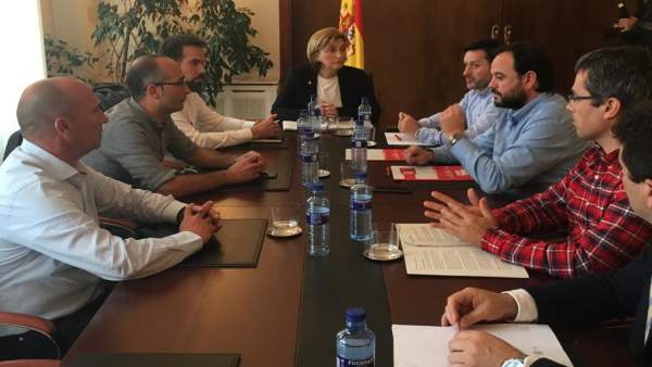 Alcoa.- El Gobierno asegura que los inversores siguen interesados sin Estatuto pero los sindicatos hablan de 'traición' Alcoa.- El Gobierno asegura que los inversores siguen interesados sin Estatuto pero los sindicatos hablan de 'traición'