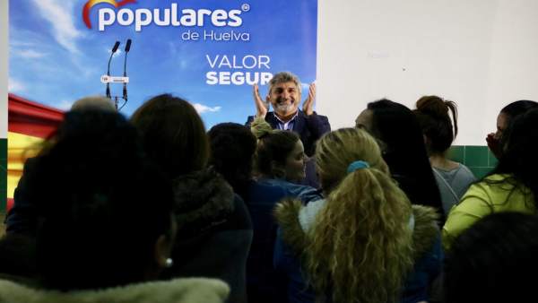 Huelva.- 28A.- Cortés (PP) sella 'total compromiso' con Huelva y dice que será 'el diputado más cercano a los onubenses' Huelva.- 28A.- Cortés (PP) sella 'total compromiso' con Huelva y dice que será 'el diputado más cercano a los onubenses'