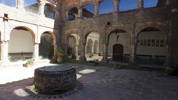 Monasterio de Tentudía Monasterio de Tentudía