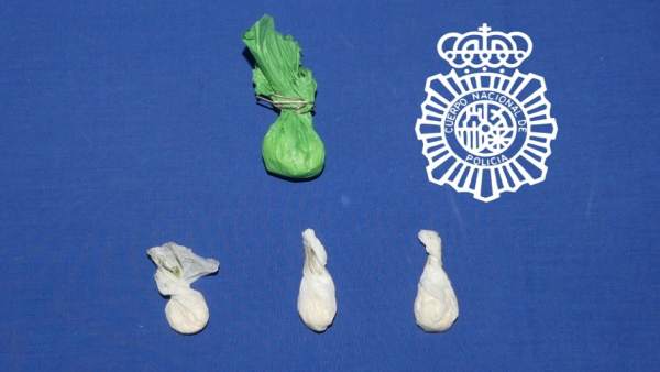 Sucesos.- Detenido un joven en Salamanca por llevar 14 gramos de 'speed' y una tarjeta de crédito robada Sucesos.- Detenido un joven en Salamanca por llevar 14 gramos de 'speed' y una tarjeta de crédito robada