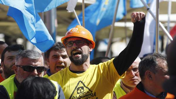 Economía.- Industria asegura que el retraso del estatuto electrointensivo 'no tiene por qué' afectar a la venta de Alcoa Economía.- Industria asegura que el retraso del estatuto electrointensivo 'no tiene por qué' afectar a la venta de Alcoa