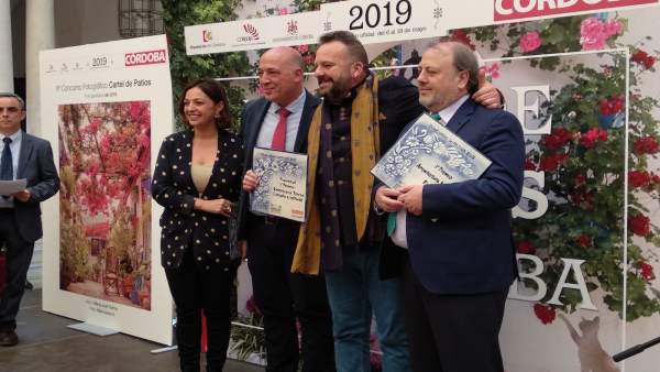 CórdobaÚnica.- Diputación y Ayuntamiento ponen en valor la 'Guía de los Patios de Diario Córdoba' CórdobaÚnica.- Diputación y Ayuntamiento ponen en valor la 'Guía de los Patios de Diario Córdoba'