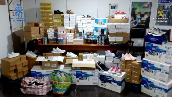 Sucesos.- Detienen a un grupo criminal que robaba camiones de transporte con mercancía en su interior en Son Gotleu Sucesos.- Detienen a un grupo criminal que robaba camiones de transporte con mercancía en su interior en Son Gotleu
