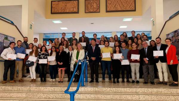 Málaga.- Un total de 41 alumnos de la Asociación de Estudiantes de Medicina de Málaga harán prácticas en 33 países Málaga.- Un total de 41 alumnos de la Asociación de Estudiantes de Medicina de Málaga harán prácticas en 33 países