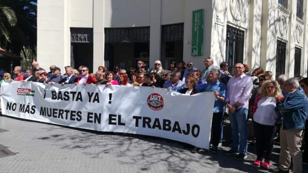 Np Iu Mpg Apoya A Los Sindicatos En El Día Por La Seguridad En El Trabajo Np Iu Mpg Apoya A Los Sindicatos En El Día Por La Seguridad En El Trabajo