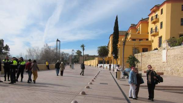 Córdoba.- Comercio Córdoba solicita la paralización del Mercado de Primavera de Ronda de Isasa Córdoba.- Comercio Córdoba solicita la paralización del Mercado de Primavera de Ronda de Isasa