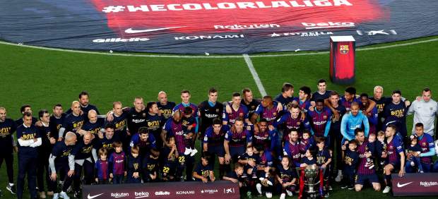 El Camp Nou deja la celebración más fría que se recuerda para un título de Liga - Noticias de Bilbao