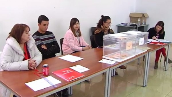Urnas vacías en Benizar Urnas vacías en Benizar