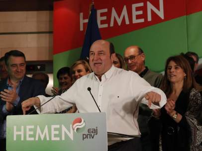 Andoni Ortuzar celebra el resultado del PNV en las elecciones generales