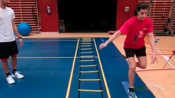 Carolina Marín ya trabaja sin muletas Carolina Marín ya trabaja sin muletas