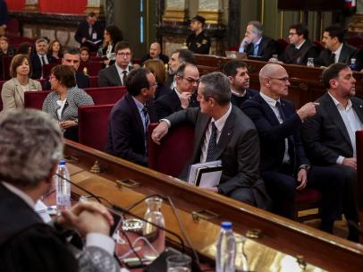 El Constitucional rechaza excarcelar a Turull, Rull y Sànchez y no revisará intentos de recusar.