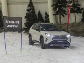 Nuevo SUV híbrido de Toyota con tracción total y 222 CV