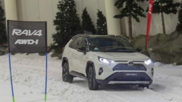 Nuevo SUV híbrido de Toyota con tracción total y 222 CV Nuevo SUV híbrido de Toyota con tracción total y 222 CV