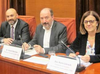 Saül Gordillo, Vicent Sanchís y Núria Llorach, en una comisión de control de la CCMA en el Parlament.