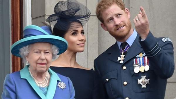 La reina Isabel y Meghan Marke La reina Isabel y Meghan Marke