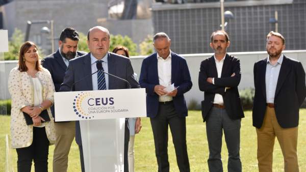 Andoni Ortuzar, en la presentación de CEUS, coalición con la que el PNV concurre a las elecciones europeas. Andoni Ortuzar, en la presentación de CEUS, coalición con la que el PNV concurre a las elecciones europeas.
